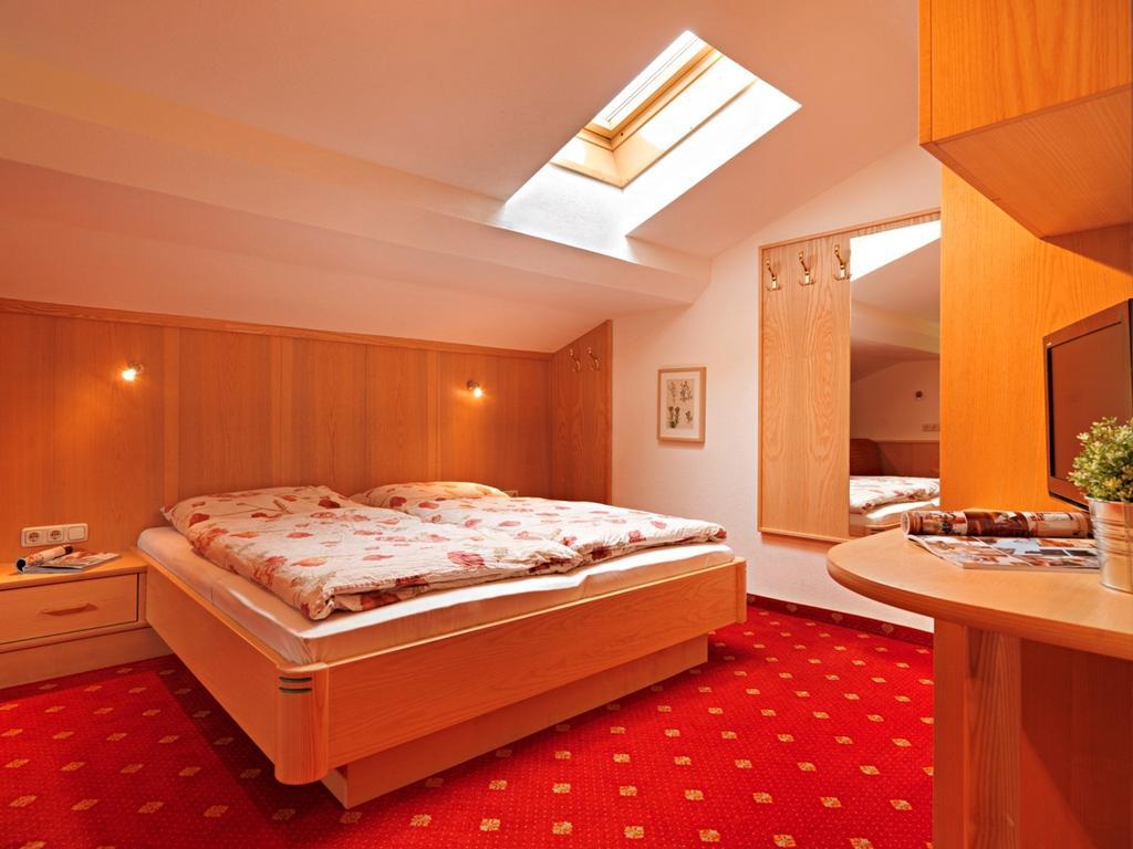 Ferienwohnung Saalbach Файбербрун Стая снимка